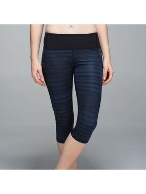 Lululemon Run: Top Speed Crop Good Vibes Deep Navy Black / Black